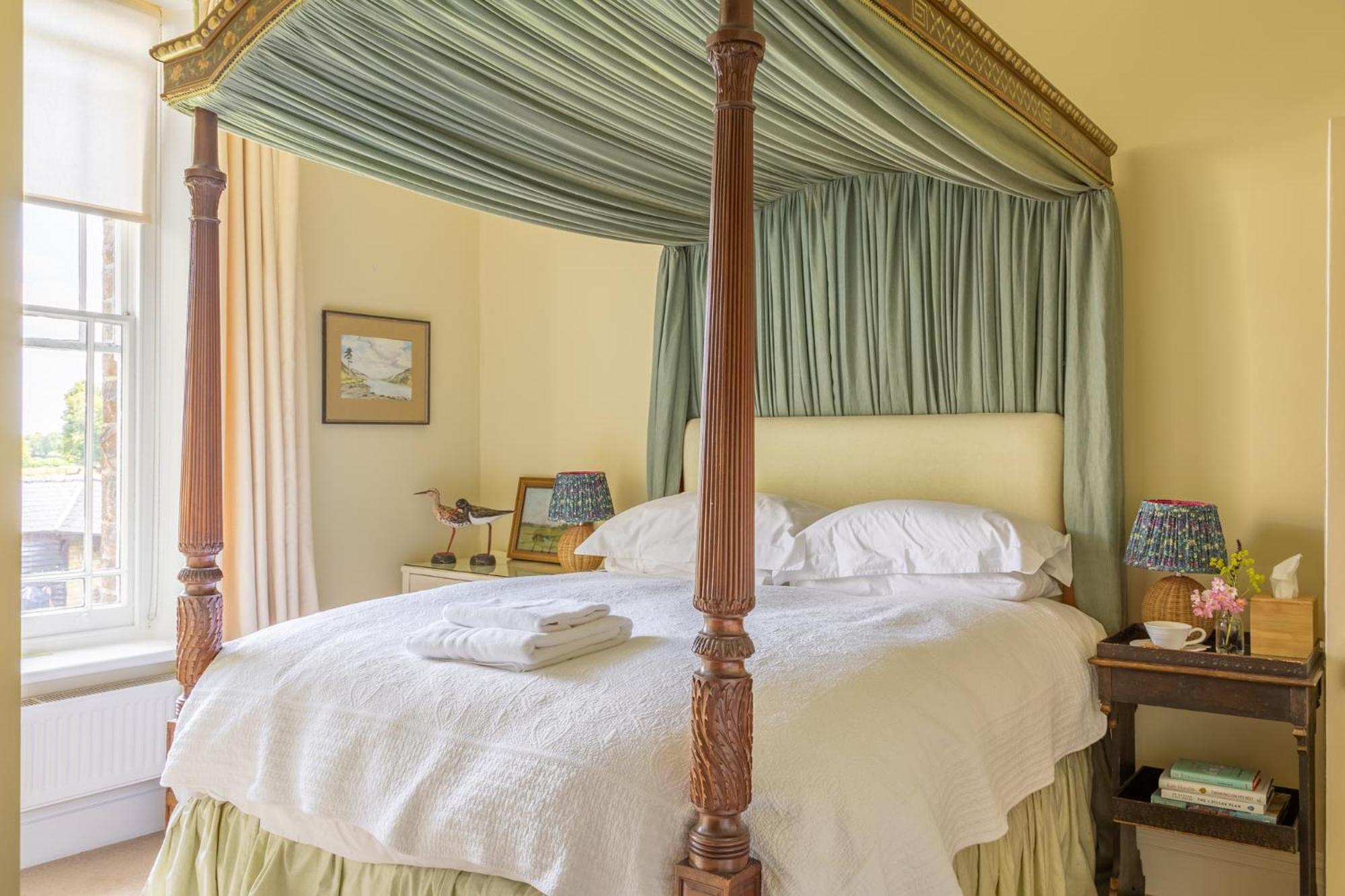 Overtown Manor Bed And Breakfast Суиндон Экстерьер фото