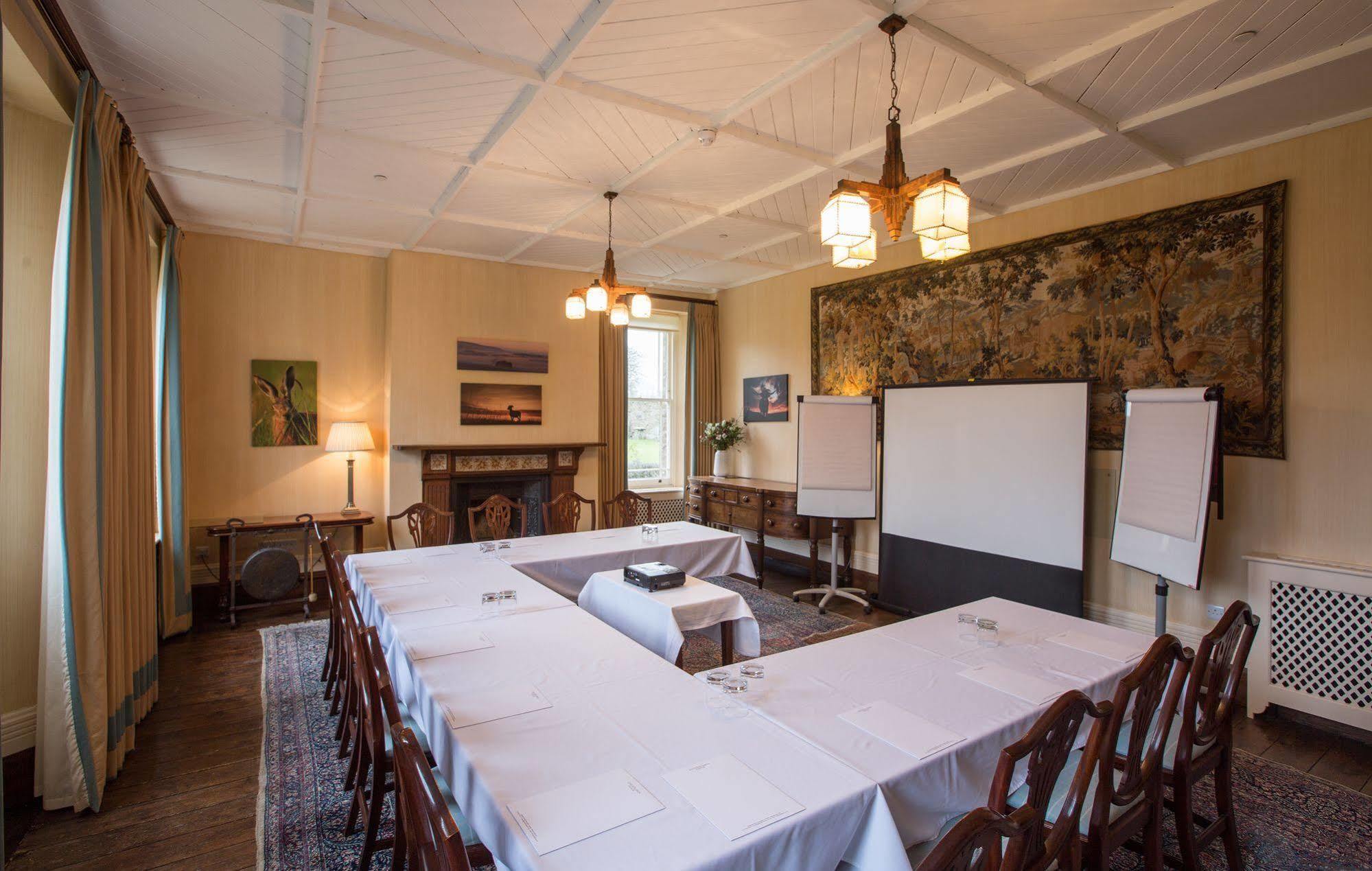 Overtown Manor Bed And Breakfast Суиндон Экстерьер фото